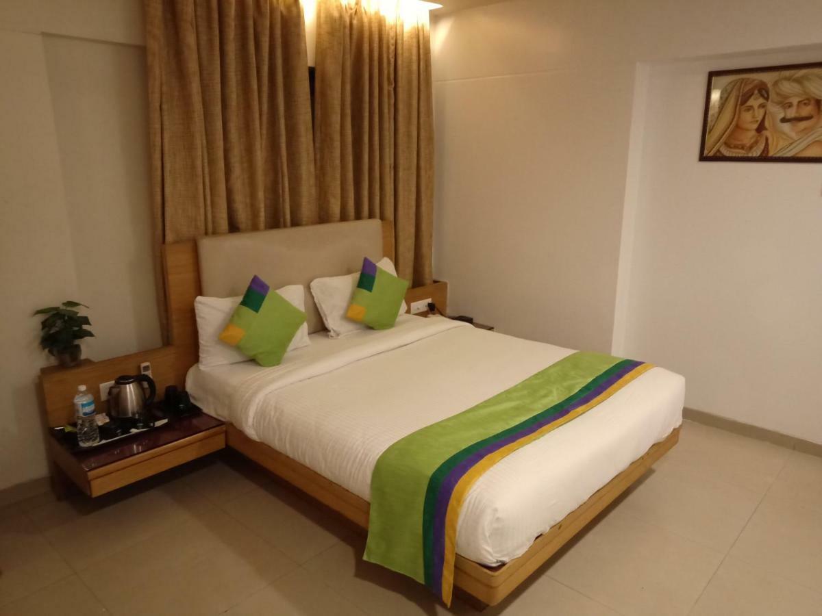 Treebo Trend Hotel Basera Pune Exterior foto